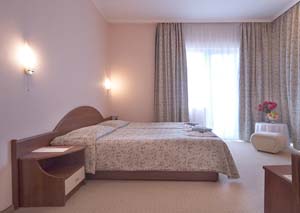 Basic single with land view, balcony, private facilities (bath), and breakfast